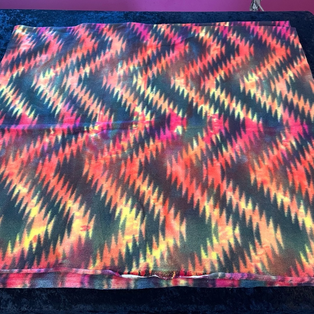 Multicolor Zigzag Pattern Fleece Fabric